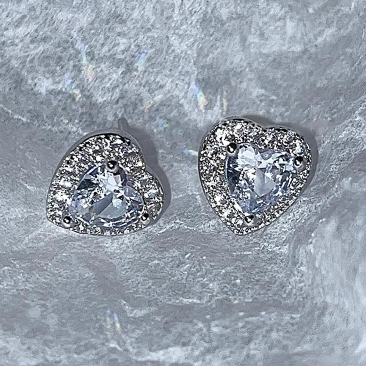 Women's Glittering Rhinestone Decor Stud Earrings, Trendy Fashionable Accessories, 1 Pair Trendy Sparkling Heart Shaped Halo Cubic Zirconia Stud Earrings for Women & Girls, Jewelry As Gift for Daily & Party Decor, Copper Zirconia, Shining Earrings