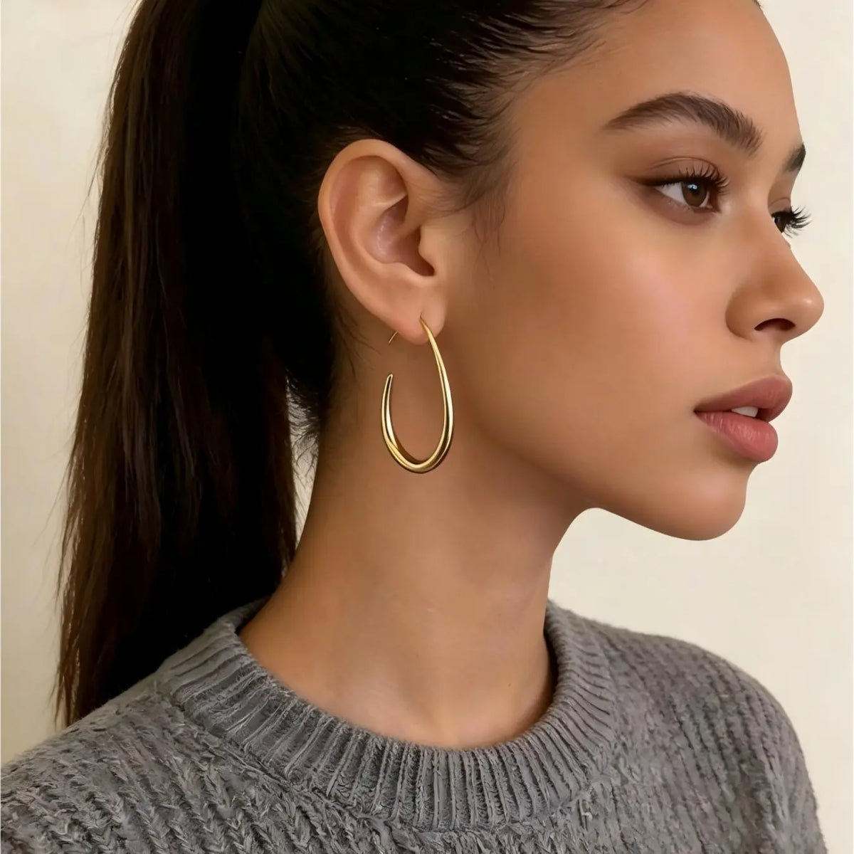Hypoallergenic Gold Teardrop Hoop Earrings for Women ,Gold Plated Stainless Steel Large Oval Hoops, Tarnish Resistant, Comfortable Lightweight Earrings for Sensitive Ears, Ideal for Daily Wear & Gifting, High Quality Earrings, Stylish Jewelry