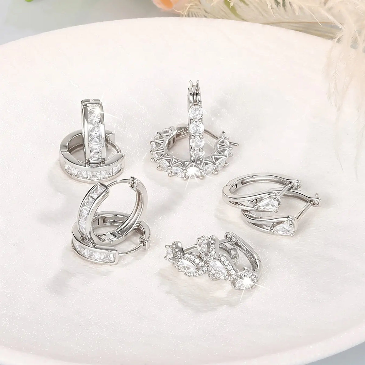 Women's Elegant Butterfly & Heart Design Hoop Earrings, Exquisite Hoop Earrings, Trendy All-match Jewelry As Gift for Daily & Party Decor