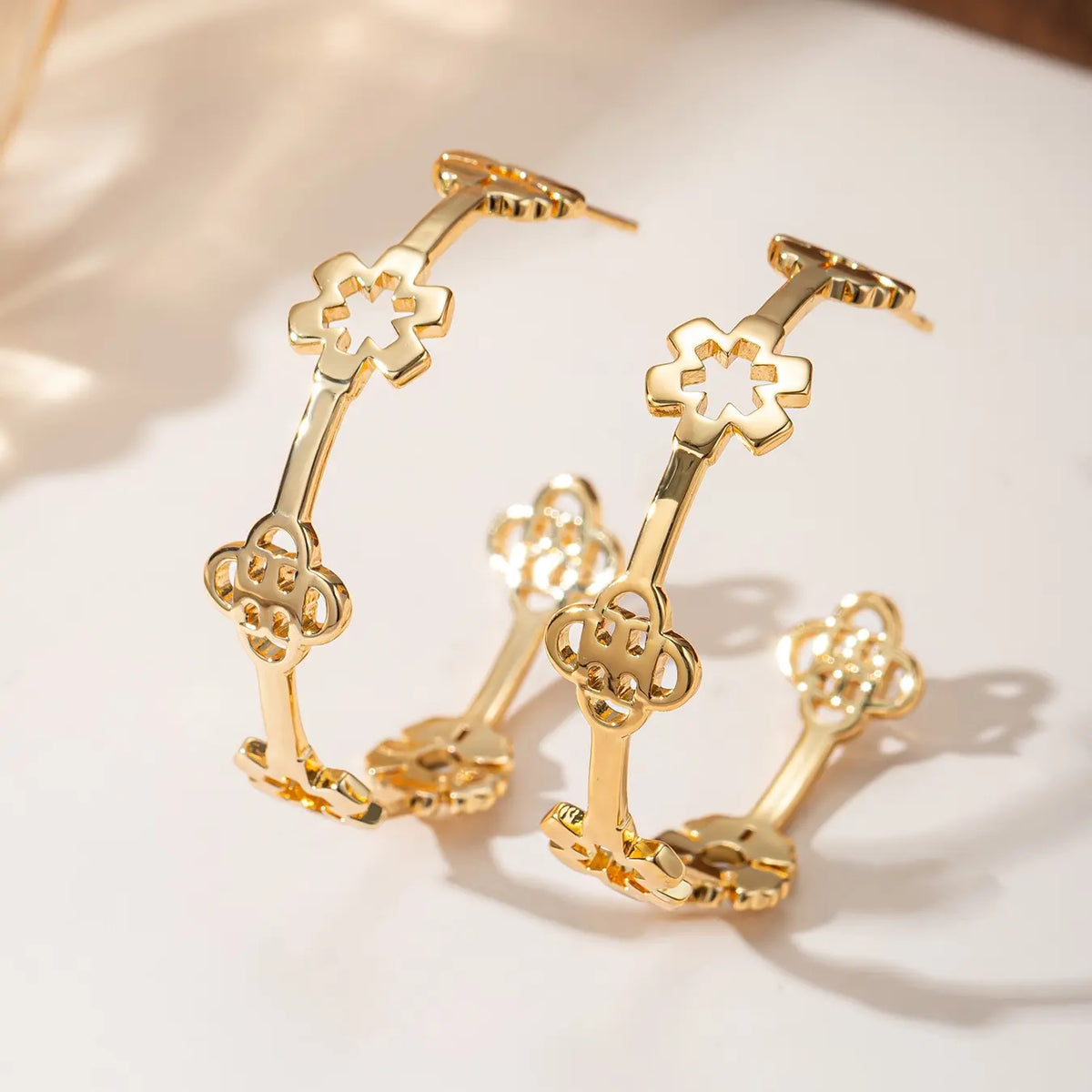 Women's Fashion Earrings Set, Copper Zirconia Ear Cuffs, Elegant Lightweight Design, Versatile Round Cutout Jewelry for Women, Versatile Accessory, Sparkling Ear Jewelry, Circle Shape Earrings, Fashionable Earrings, High Quality Earrings, Earcuff