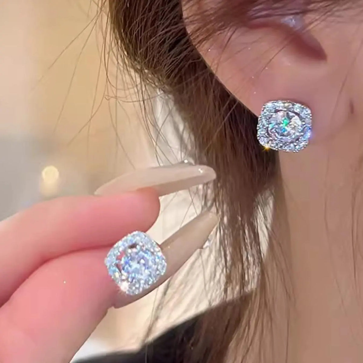 Fashion Shiny Rhinestone Decorated Zircon Stud Earrings (1 Pair), Shining Earrings, Fashionable Earrings, Elegant Stylish Jewelry for Party, Daily Clothing Decor for Girl, Trendy All-match & Exquisite Jewelry for Birthday Gift, Earrings Studs