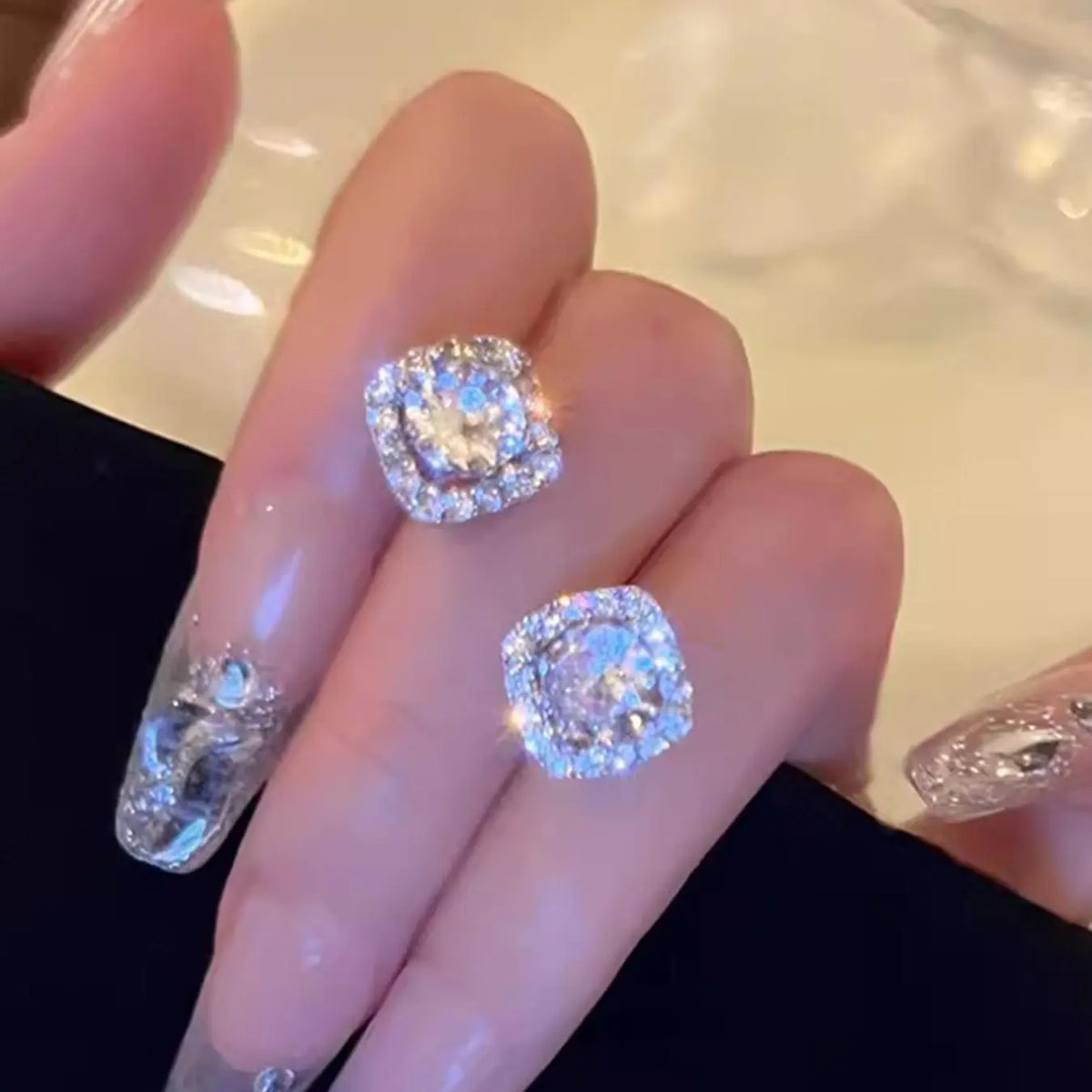 Fashion Shiny Rhinestone Decorated Zircon Stud Earrings (1 Pair), Shining Earrings, Fashionable Earrings, Elegant Stylish Jewelry for Party, Daily Clothing Decor for Girl, Trendy All-match & Exquisite Jewelry for Birthday Gift, Earrings Studs