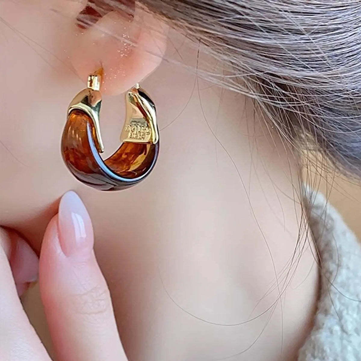 French Vintage Maroon Resin Round Earrings, Circle Shape Earrings, Vintage Statement Earrings, Elegant Lady Party Jewelry, Casual Daily Wear, Unique Design, Perfect Gift, Versatile High Quality Earrings