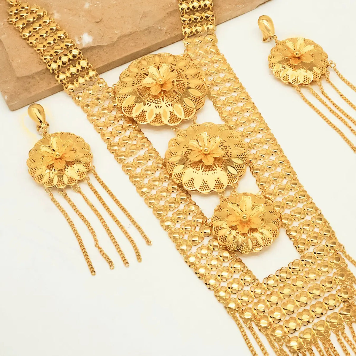 Women's Matching Jewelry Set Necklace Bracelet Earring Vintage Retro Design, Elegant Jewelry Gift for Women & Girls, Perfect for Daily Wear