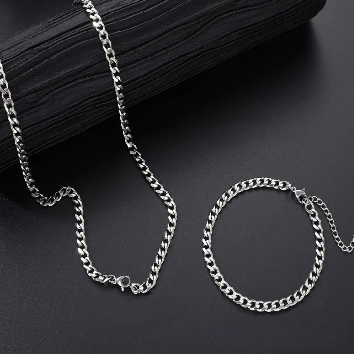 2pcs/Set Men's Minimalist Solid Color Stainless Steel Cuban Link Necklace And Bracelet, Hip-Hop Fashion Jewelry, Fashionable Jewelry Set, Versatile Accessory, Elegant Jewelry, Christmas, Valentine's Day, New Year Holiday Gift