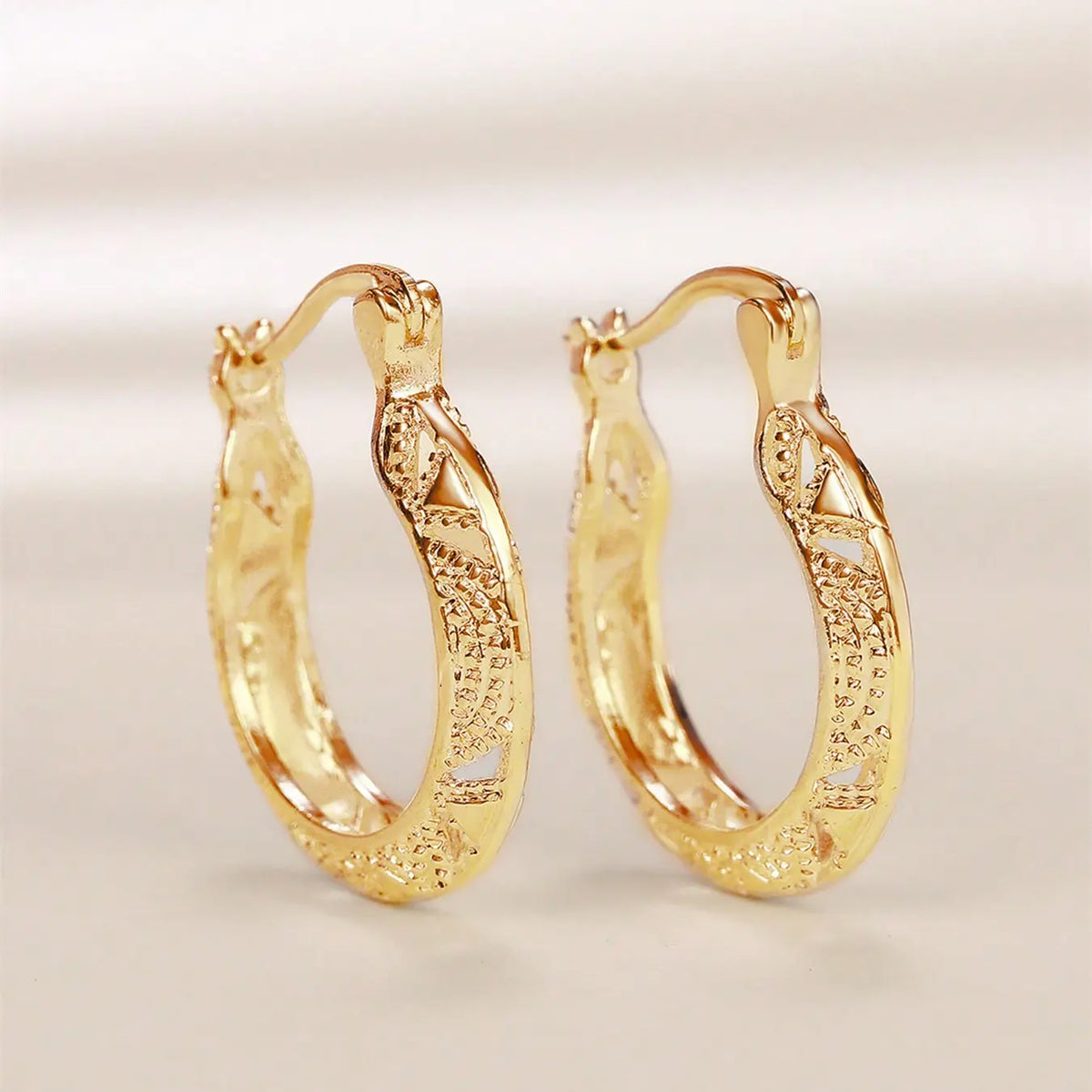 Women's Simple Copper Hoop Earrings, Minimalist Earrings, Versatile Earrings, Fashionable Earrings, High Quality Fashion Jewelry Party Earrings, Casual Style Anniversary Wedding Party Jewelry Gift, All Seasons Wear, Ear Hoops, No Choking Hazard