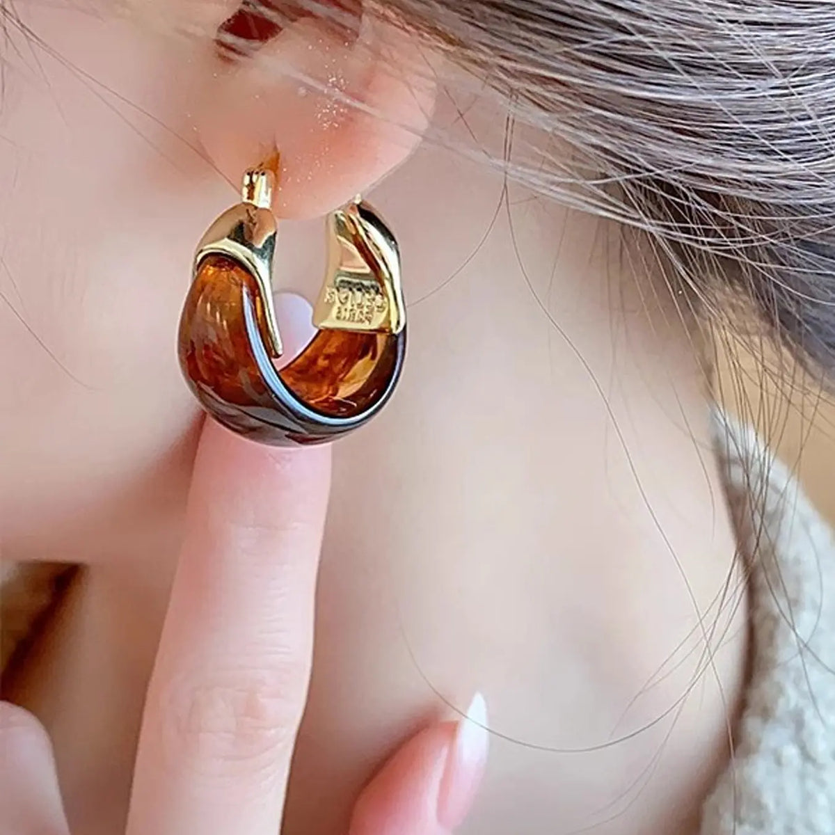 French Vintage Maroon Resin Round Earrings, Circle Shape Earrings, Vintage Statement Earrings, Elegant Lady Party Jewelry, Casual Daily Wear, Unique Design, Perfect Gift, Versatile High Quality Earrings