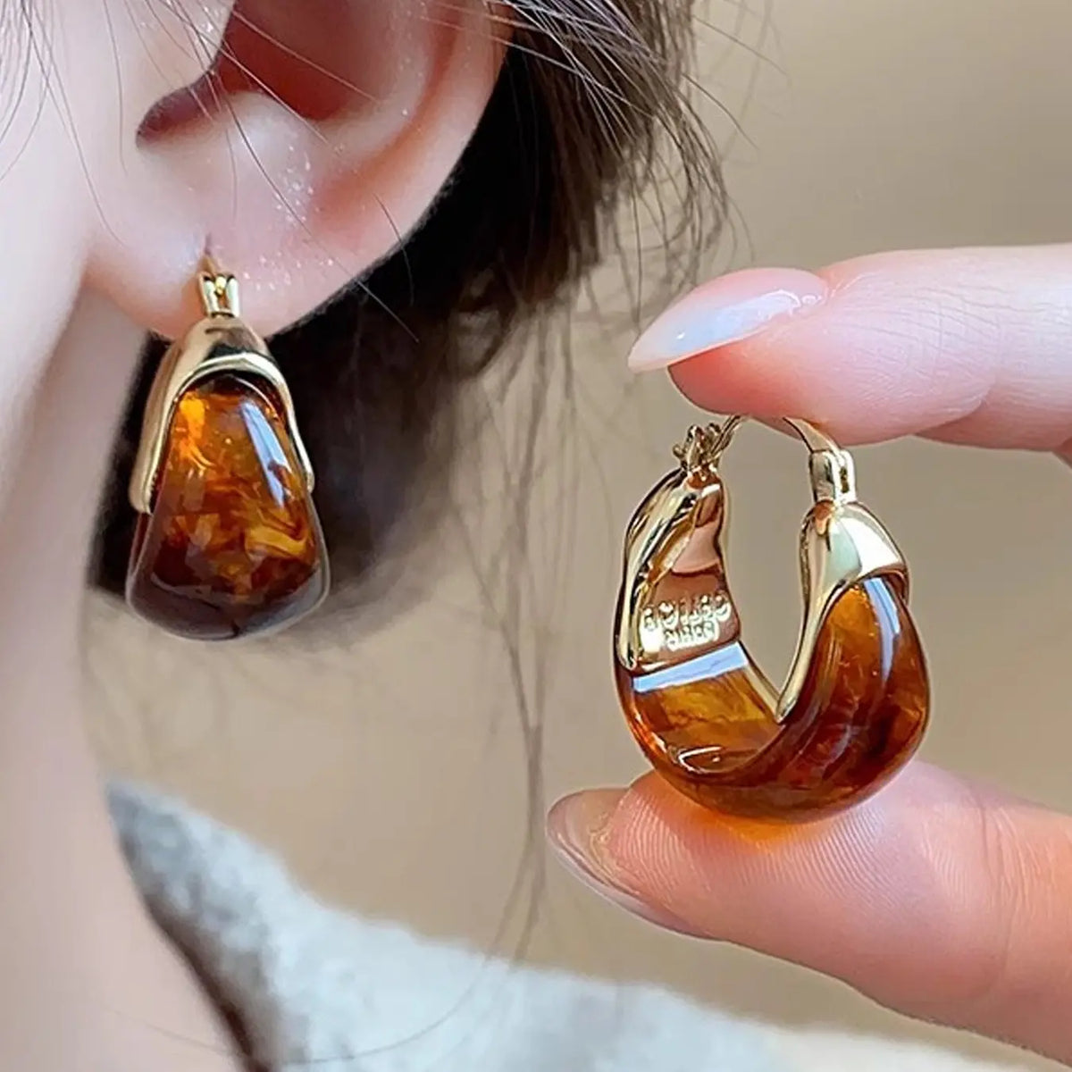 French Vintage Maroon Resin Round Earrings, Circle Shape Earrings, Vintage Statement Earrings, Elegant Lady Party Jewelry, Casual Daily Wear, Unique Design, Perfect Gift, Versatile High Quality Earrings