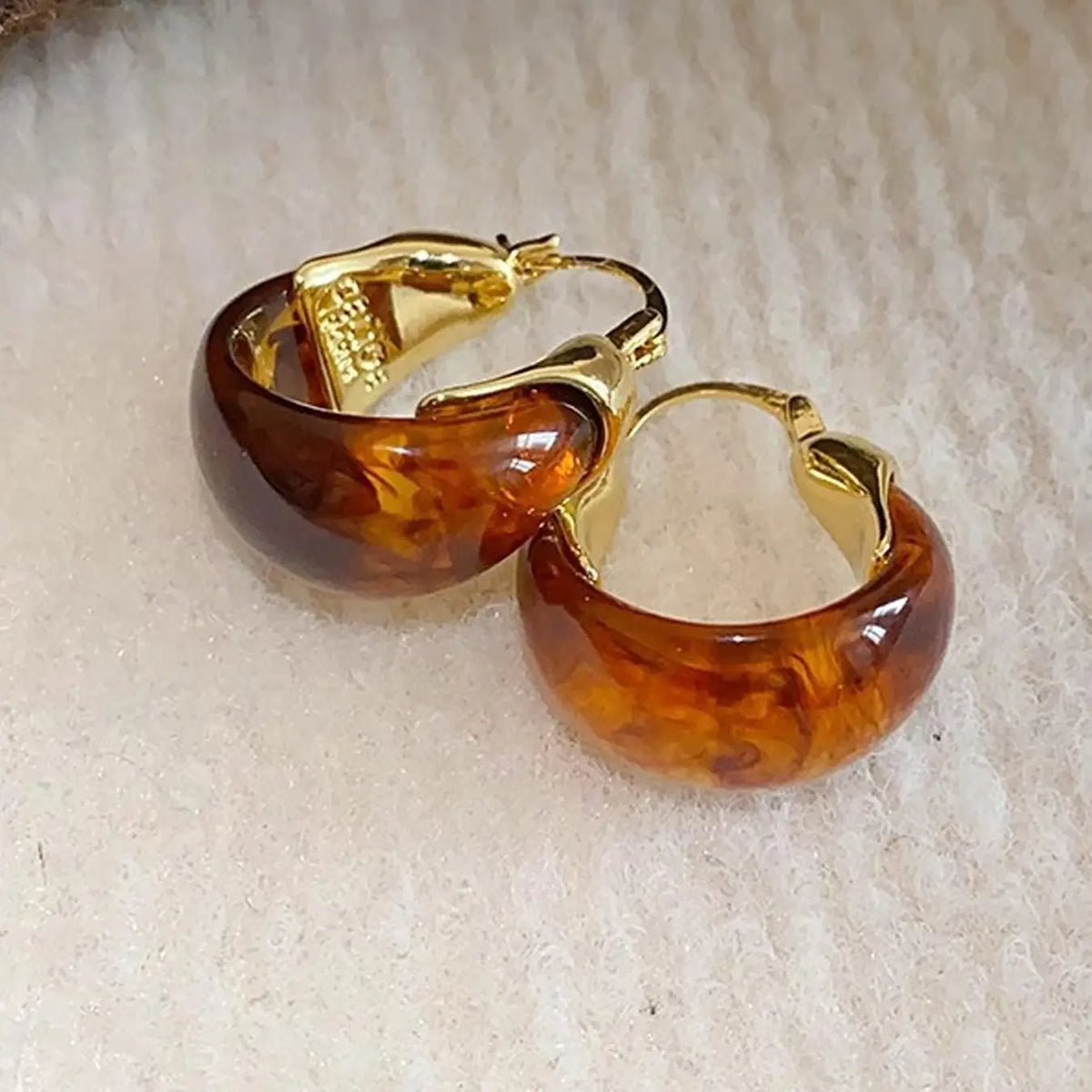 French Vintage Maroon Resin Round Earrings, Circle Shape Earrings, Vintage Statement Earrings, Elegant Lady Party Jewelry, Casual Daily Wear, Unique Design, Perfect Gift, Versatile High Quality Earrings