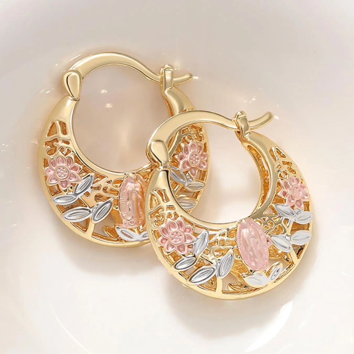 Mexican-style sunflower pattern gold-coloured hollow hoop earrings, hoop shape earrings, elegant party earrings, the perfect anniversary gift for mothers and couples, earrings jewelry