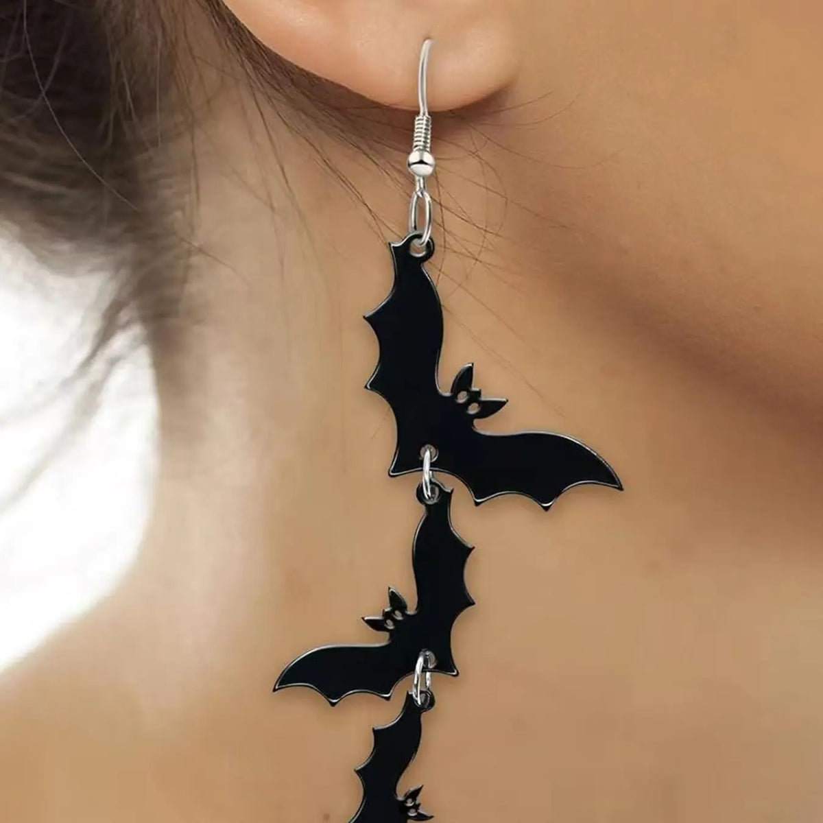 Acrylic Material Halloween Dangling Earrings Black Skull Bat Drop Dangle Style Earrings for Women Fun Cute Spooky Theme Halloween Holiday Costume Jewelry Dangly Earrings